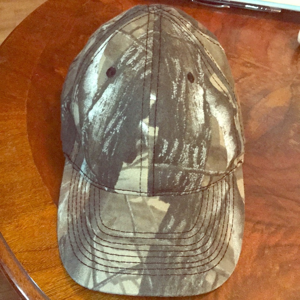 - Woodland hunting or camouflage hat strap back tan